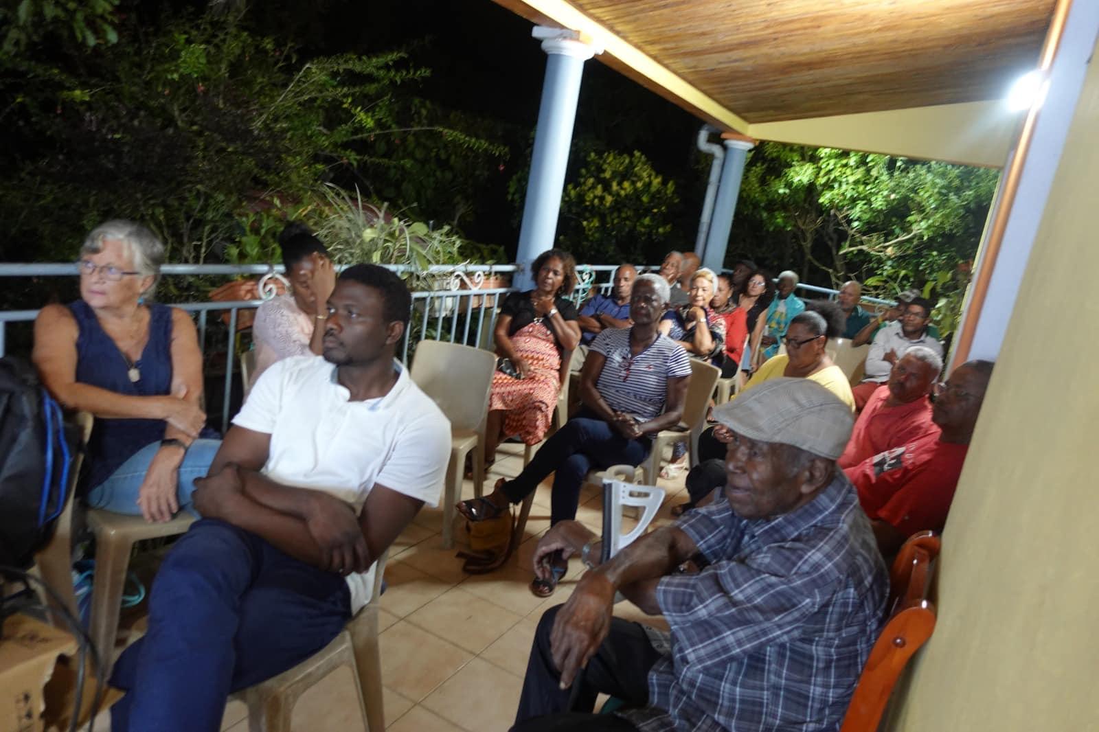 Image de couverture - Réunion de quartier au Bas Morne